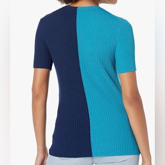 Trina Turk Women's Vivika 1 Crew Neck Top NWT Size M - Picture 2 of 9